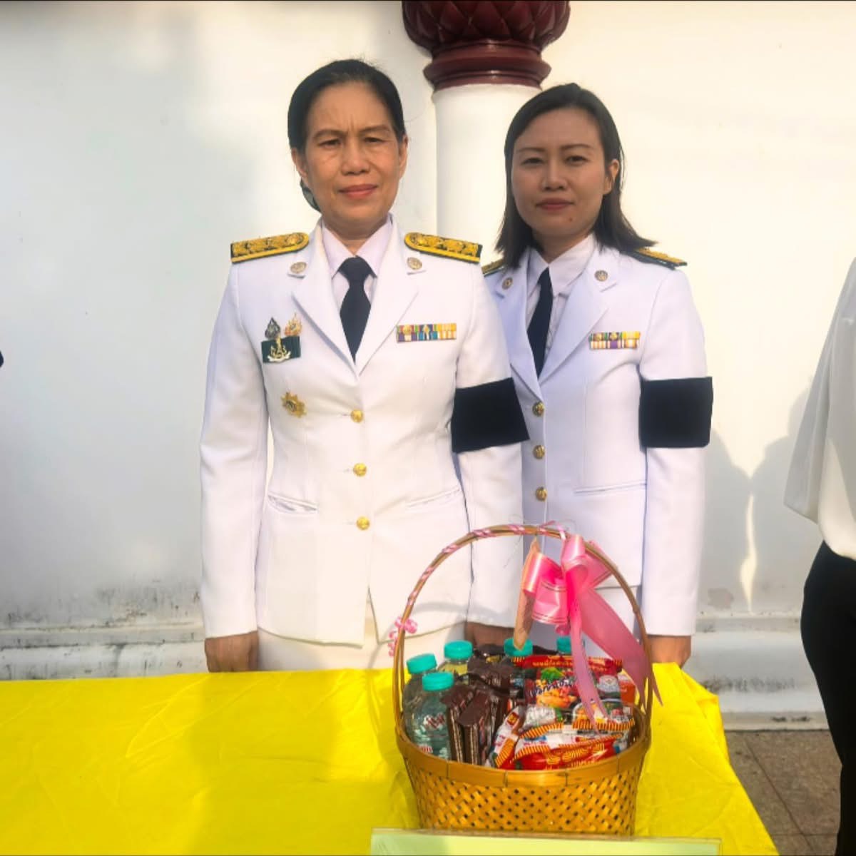 title - ส.ป.ก.พิษณุโลก ร่วมพิธีสวดพระพุทธมนต์และทำบุญตักบาตรถวายพระราชกุศล เนื่องในโอกาสการประกาศยกย่องพระเกียรติคุณพระราชกรณียกิจในวาระครบ 100 ปี สมเด็จพระนางเจ้ารำไพพรรณี พระบรมราชินี ในรัชกาลที่ 7